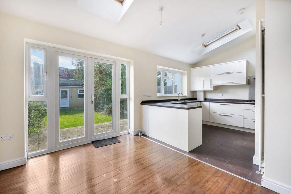 Property photo 3 of 11