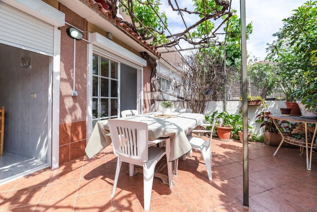 Property photo 2 of 49