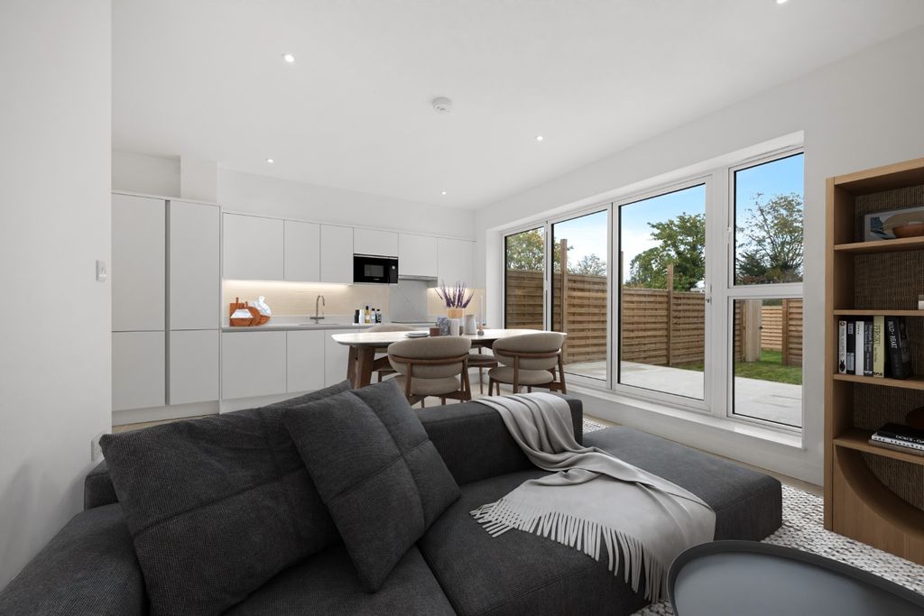 Property photo 2 of 16 4649232