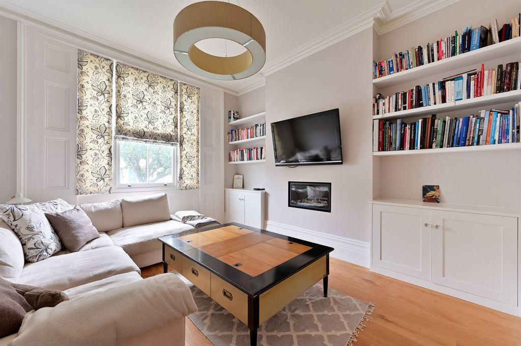 Property photo 1 of 16