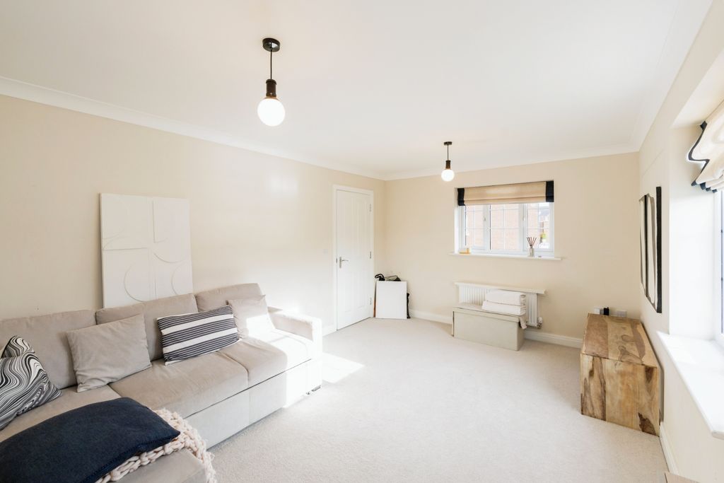 Property photo 3 of 22