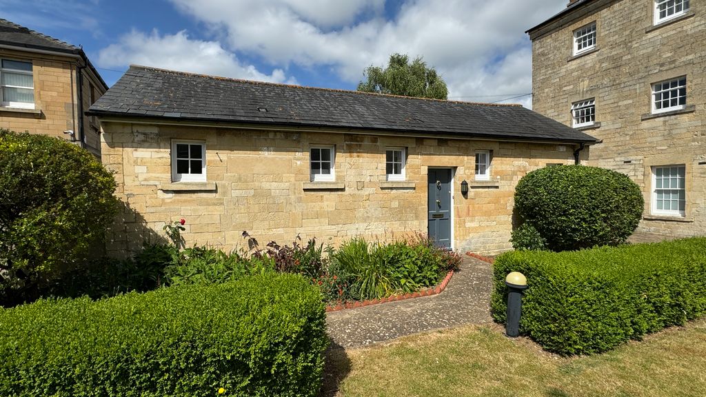 Property photo 1 of 10 Front Elevation