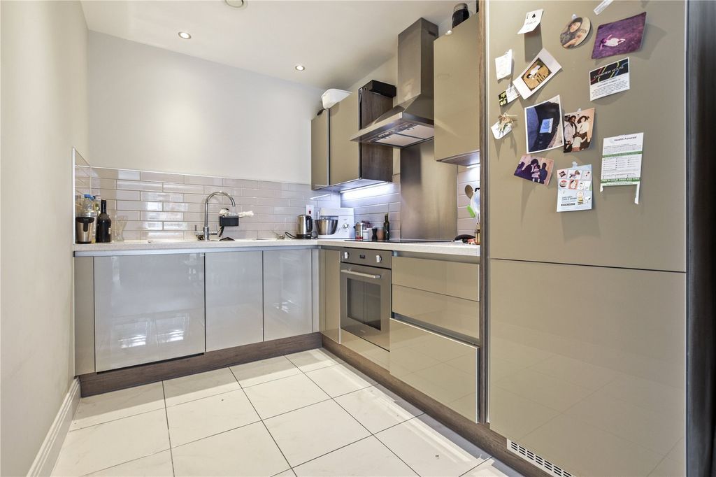 Property photo 2 of 8 Kitchen