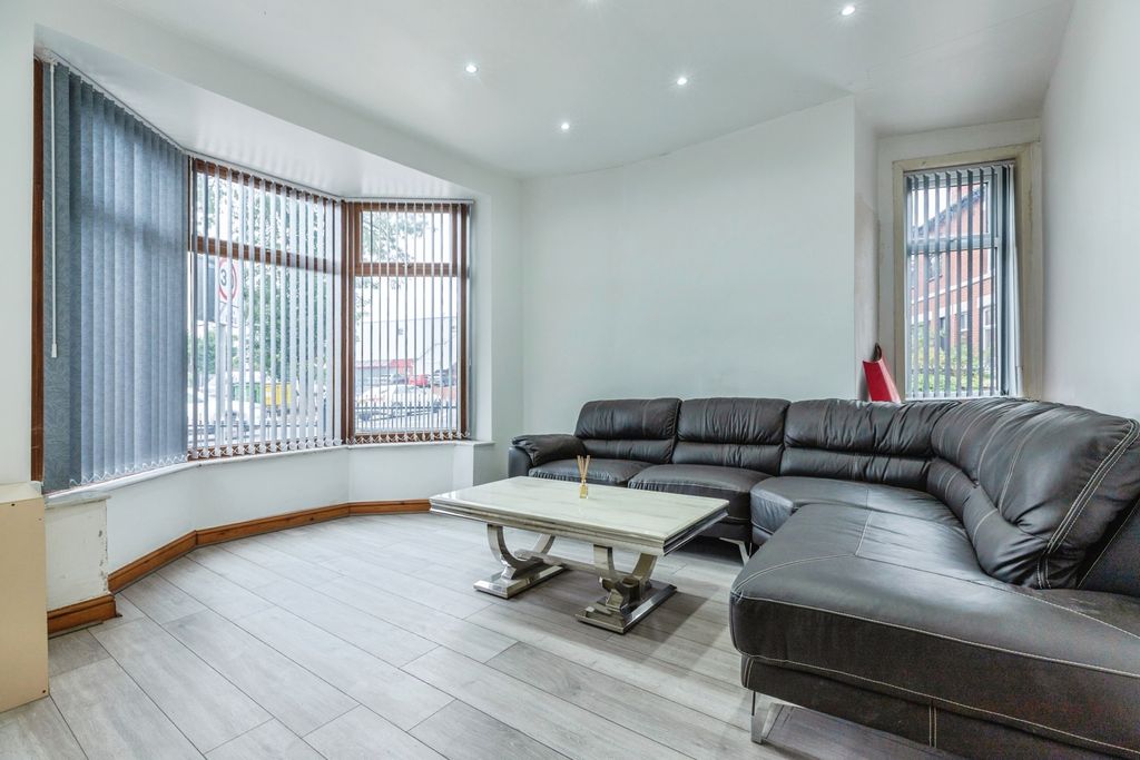 Property photo 2 of 19 Pbox-Img.Jpg