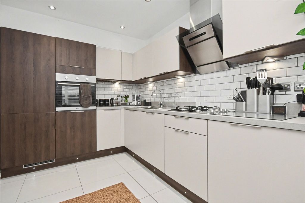 Property photo 2 of 19 Picture No. 05