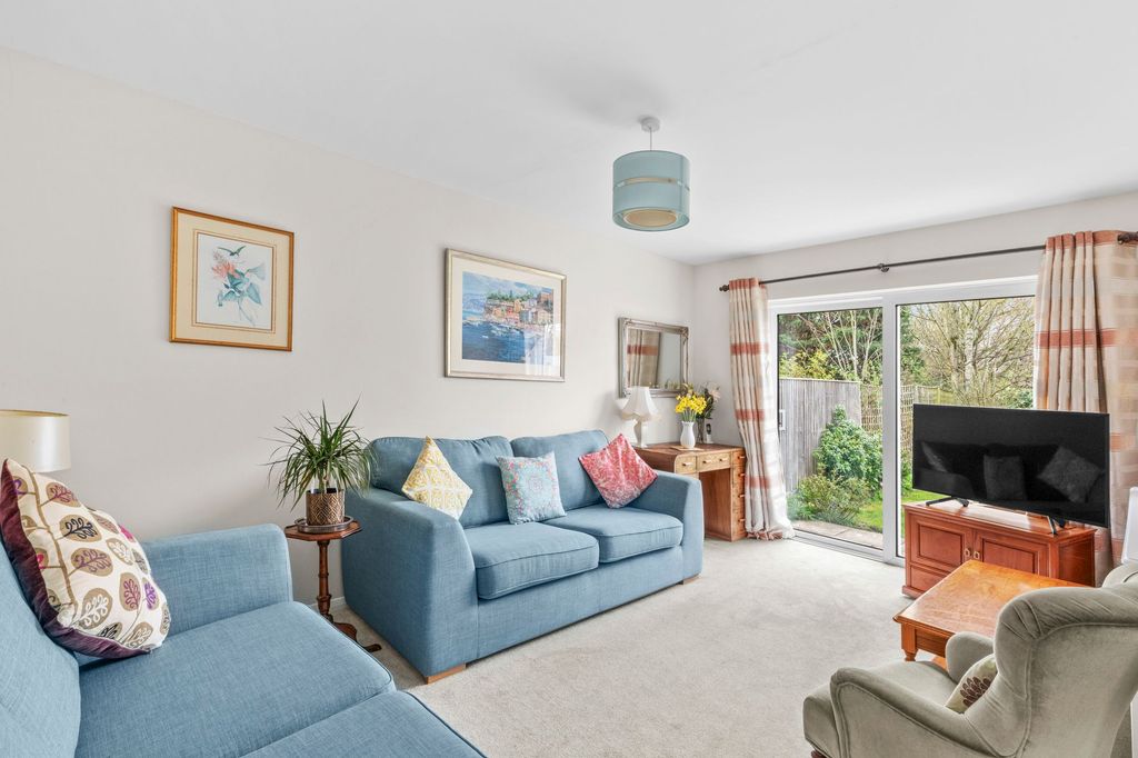 Property photo 2 of 13