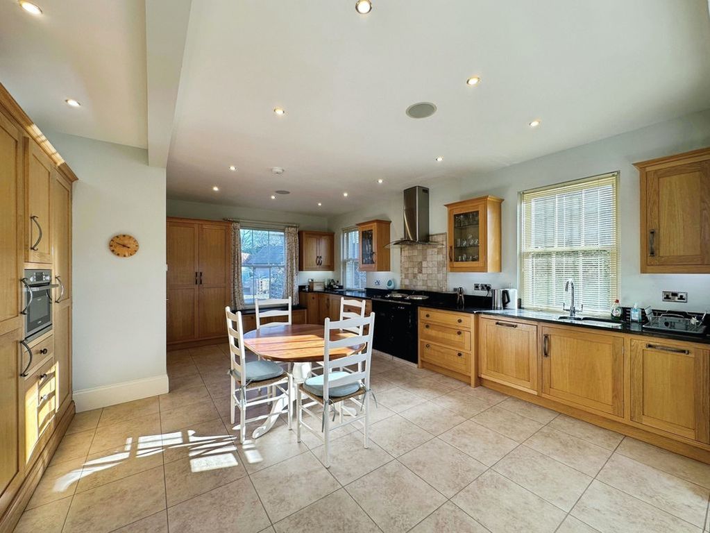 Property photo 3 of 36 Photo 26