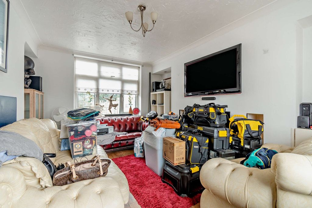 Property photo 2 of 30