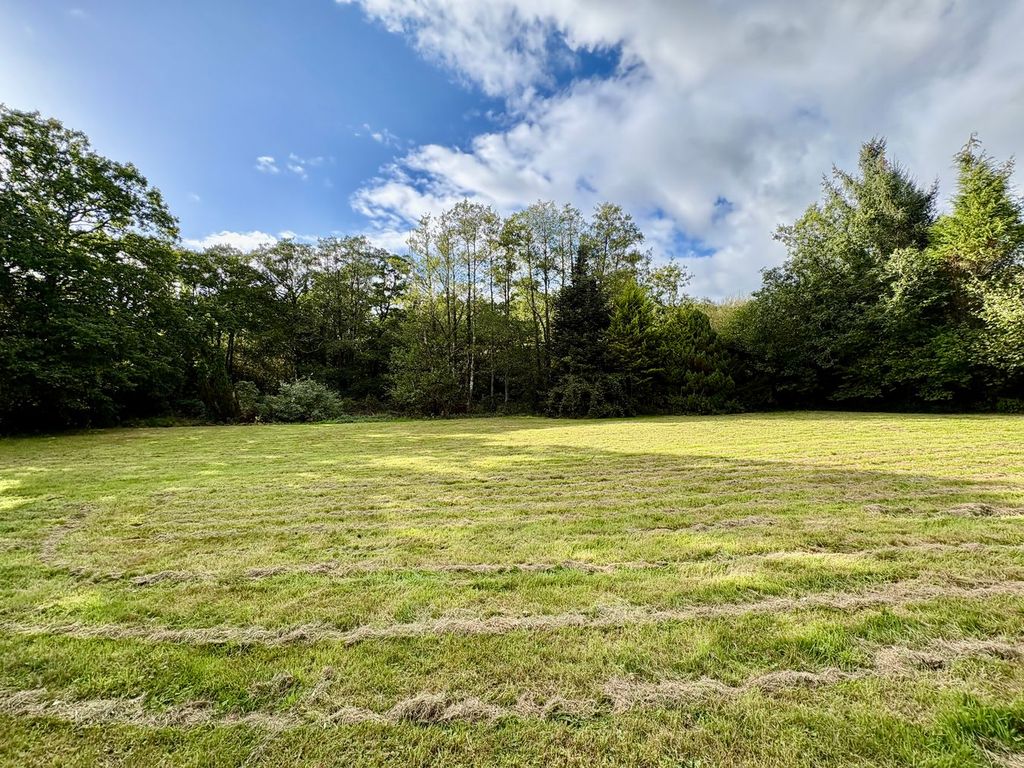 Property photo 3 of 40