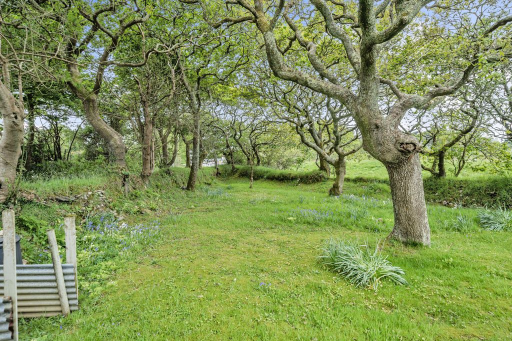 Property photo 2 of 22