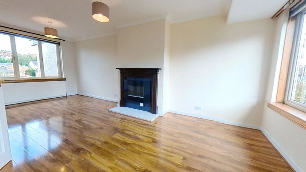 Property photo 3 of 11 Picture No. 17