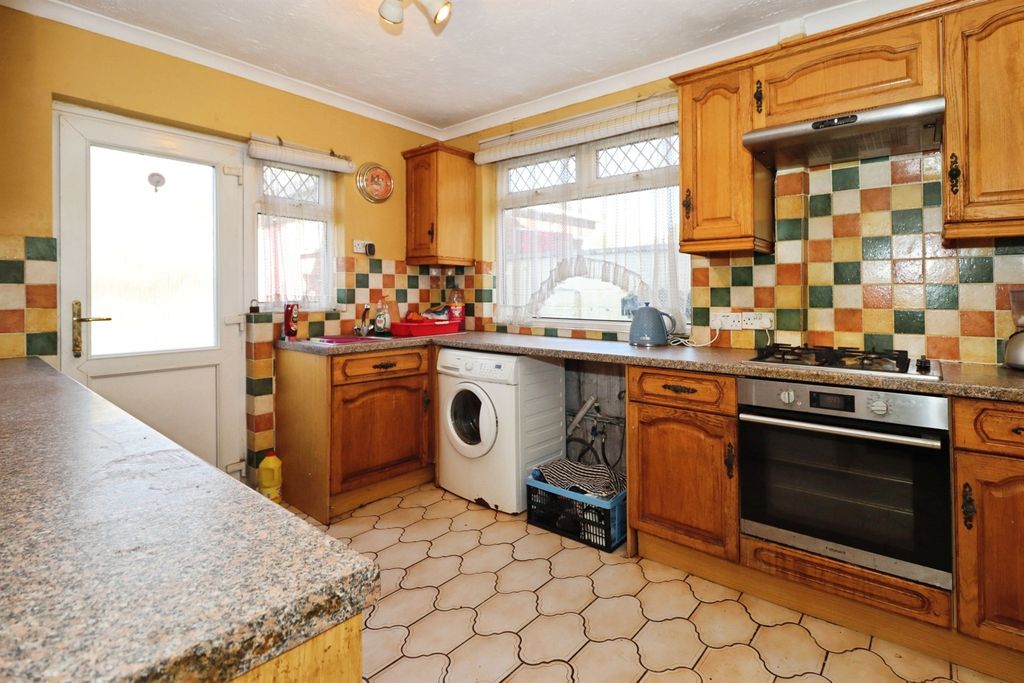Property photo 3 of 17