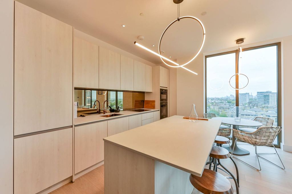 Property photo 3 of 26