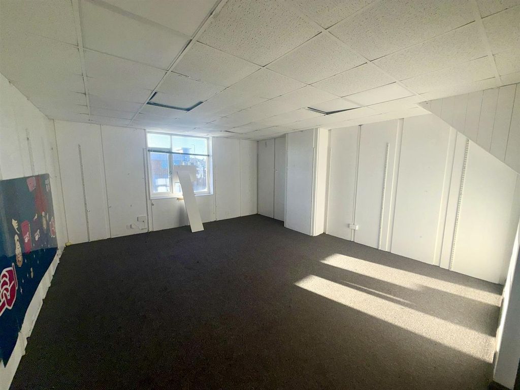 Property photo 2 of 10 Img_8429.Jpg