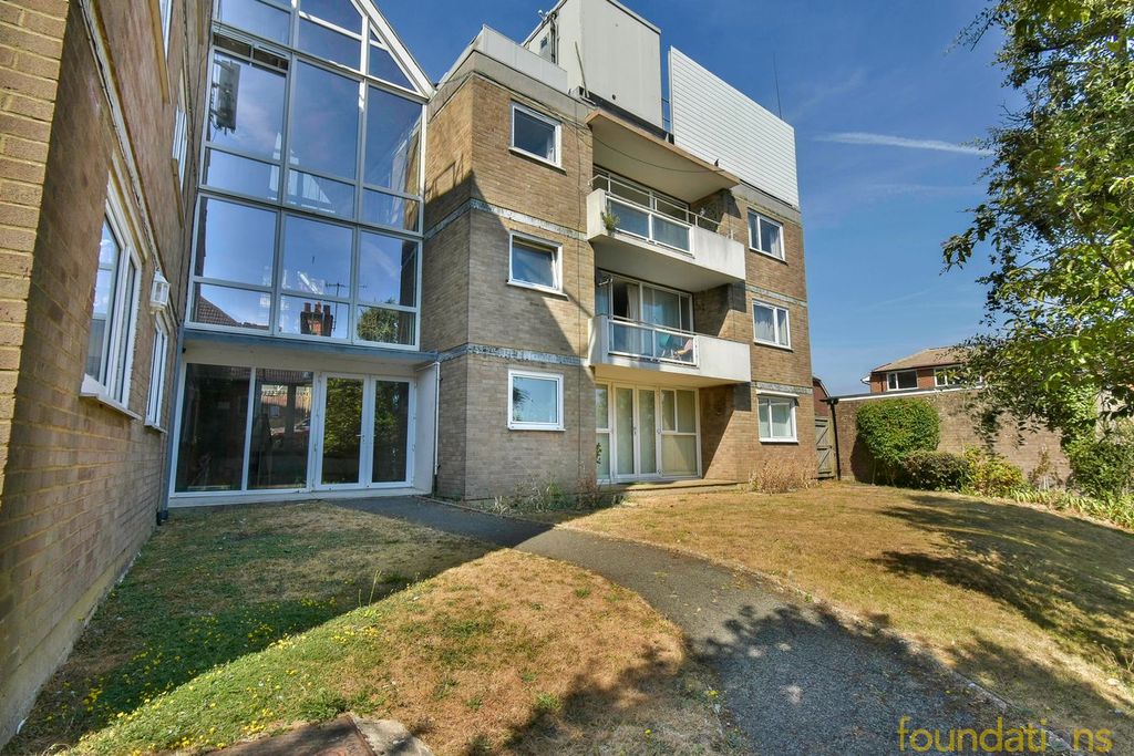 Property photo 1 of 18