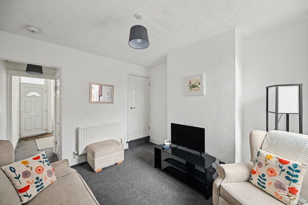 Property photo 3 of 18