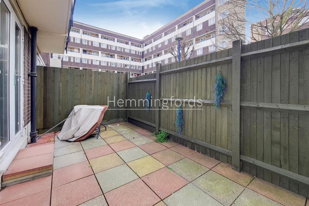 Property photo 2 of 9