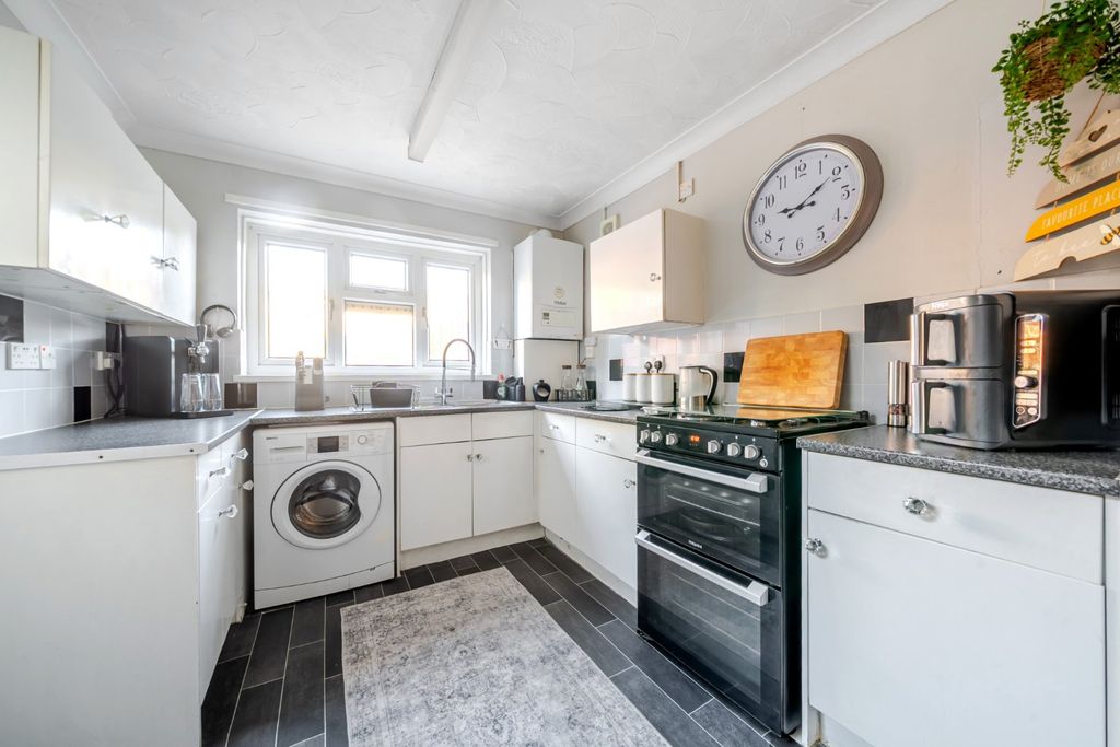 Property photo 3 of 11 Picture No. 10