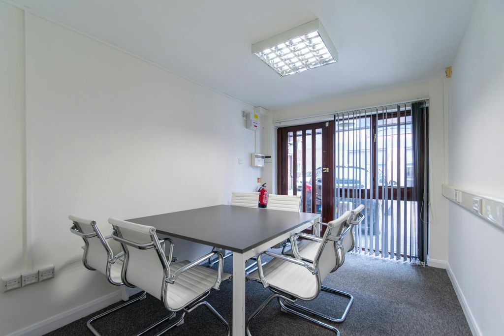 Property photo 2 of 6 13.Jpg