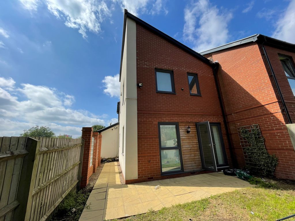 Property photo 1 of 17 3