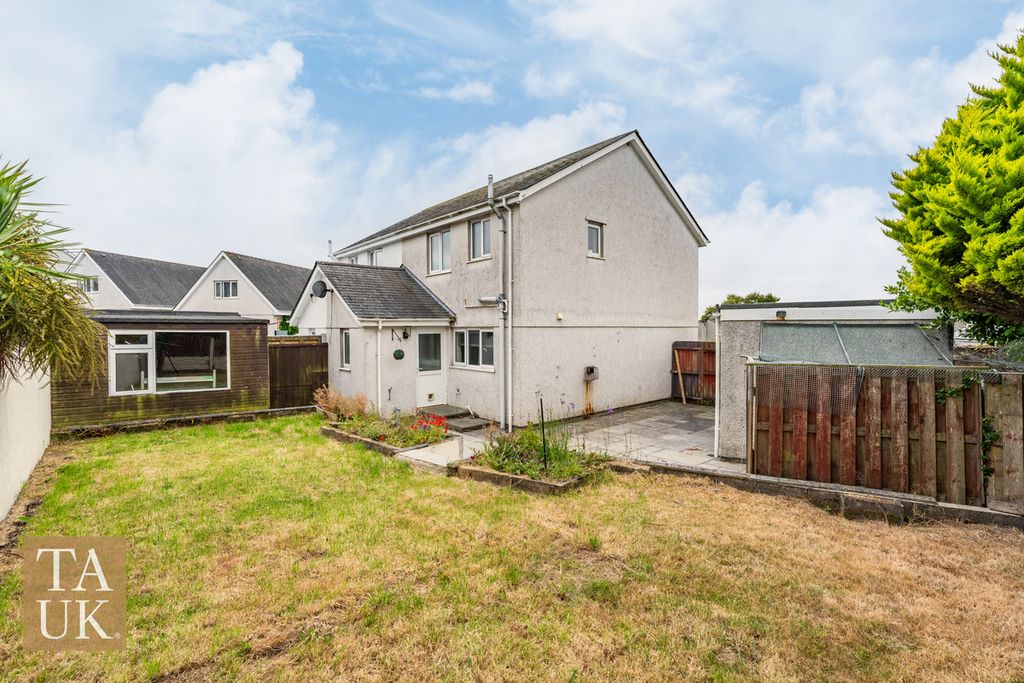 Property photo 3 of 13