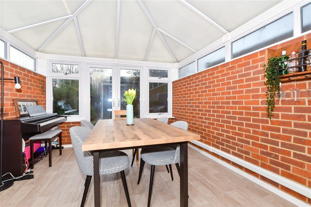 Property photo 1 of 12 Conservatory