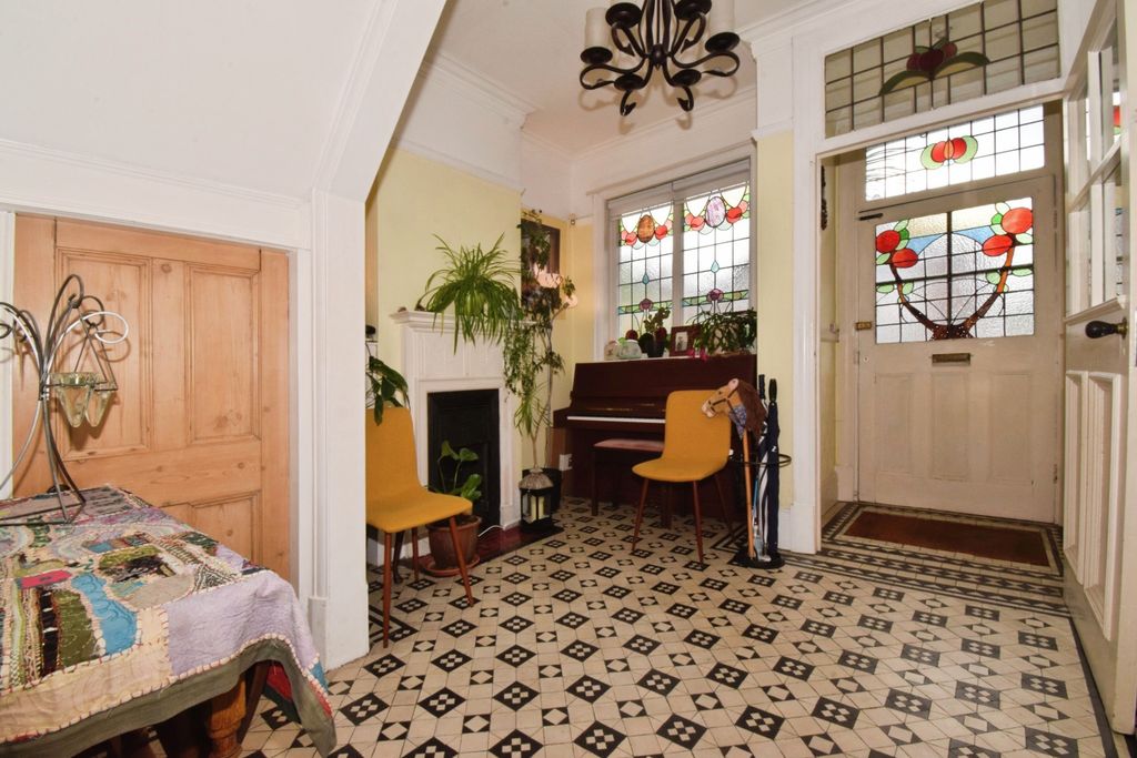 Additional image 19 of 4 bed semi-detached house for saleHolmfield Road, Leicester LE2