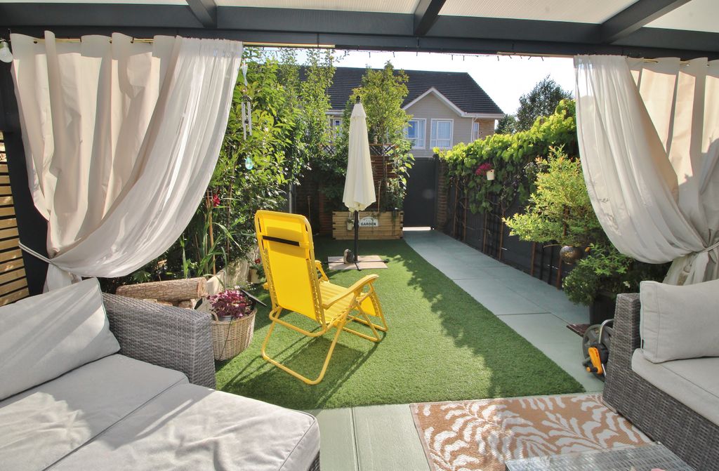 Property photo 3 of 15