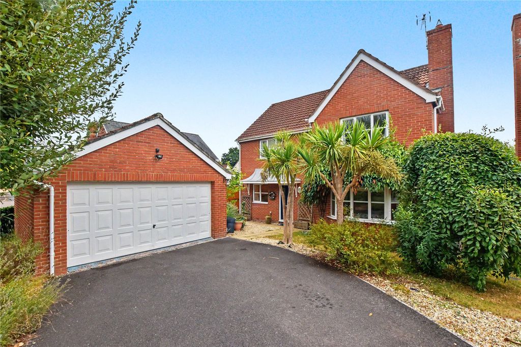 Property photo 1 of 27 Picture No. 04