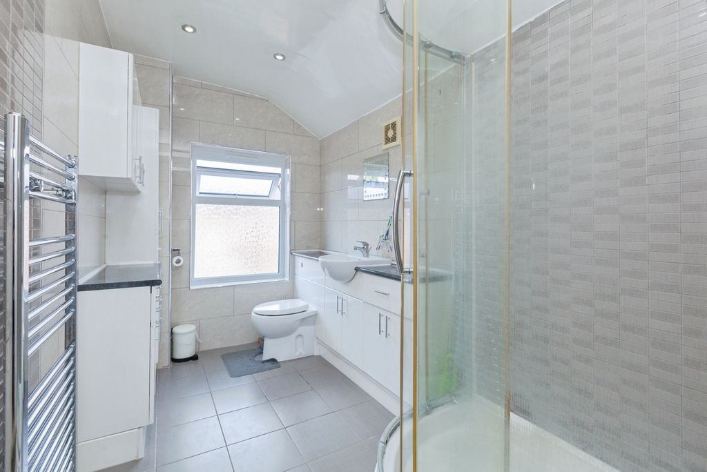 Property photo 3 of 18 Pbox-Img.Jpg