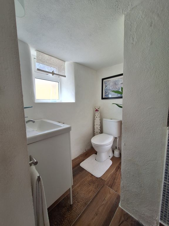 Property photo 2 of 26