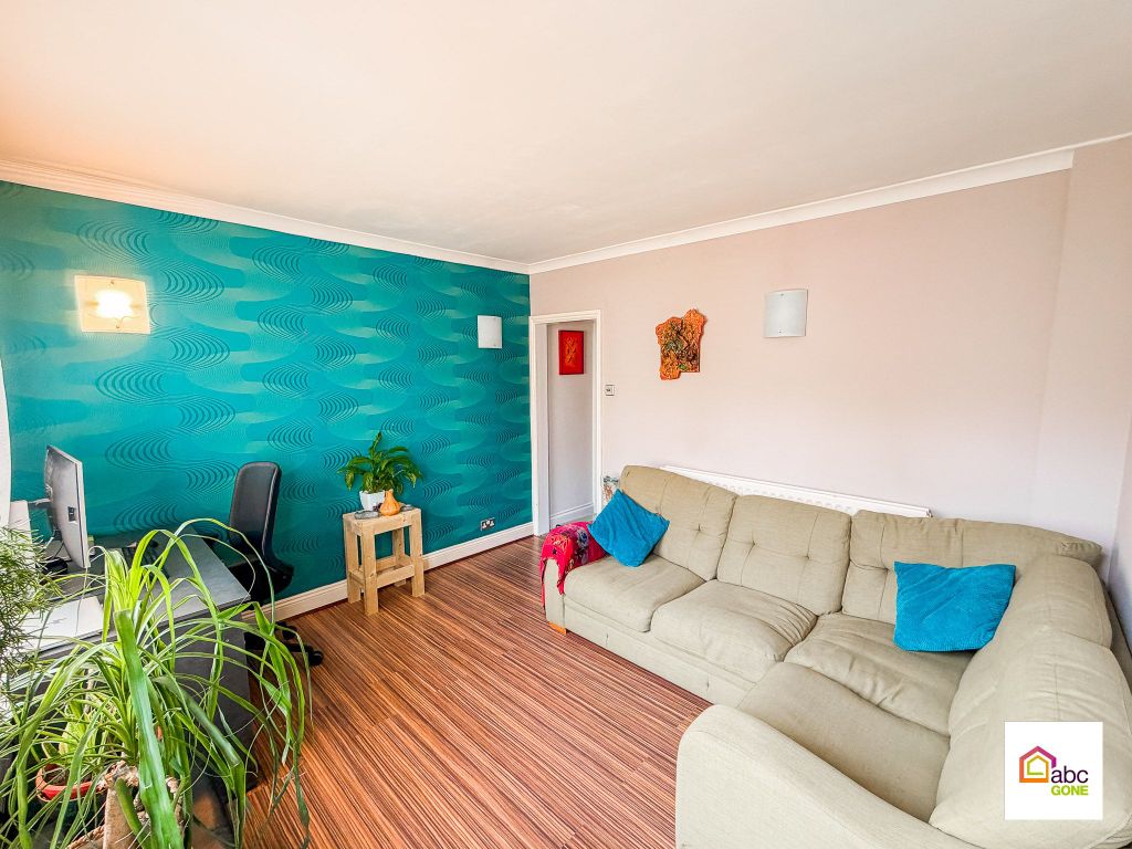 Property photo 2 of 24