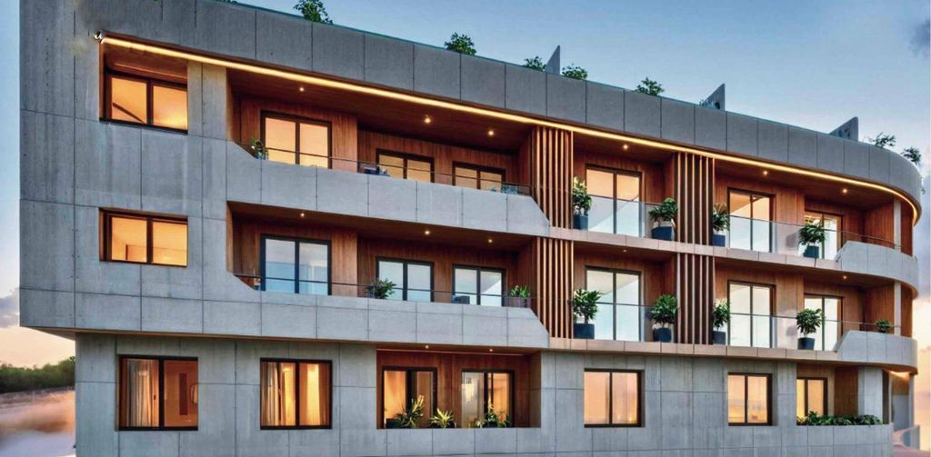 Property photo 2 of 42