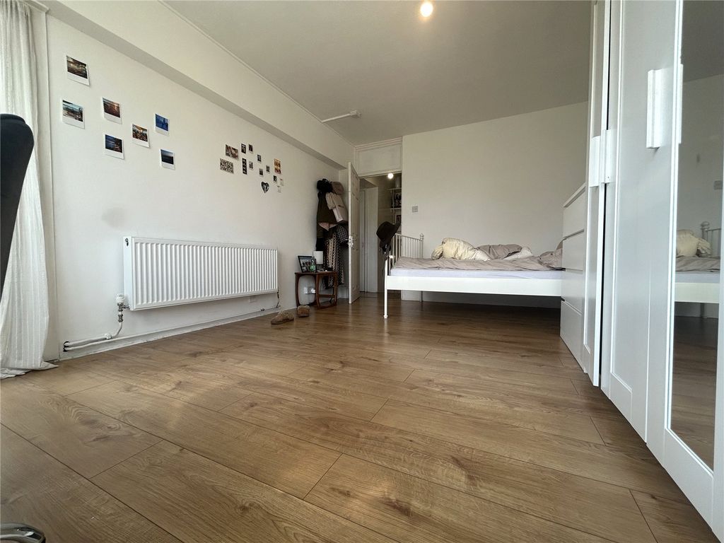 Property photo 2 of 12 Picture No. 06