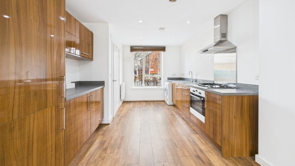 Property photo 3 of 24 46705110