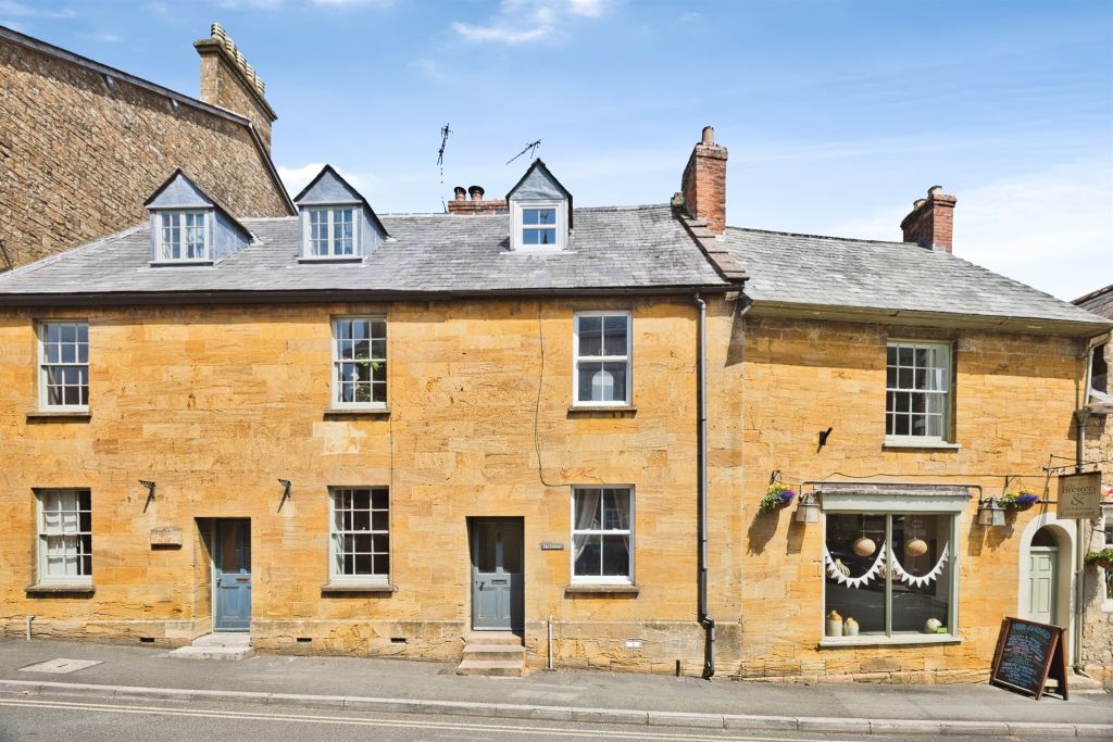 Property photo 1 of 17