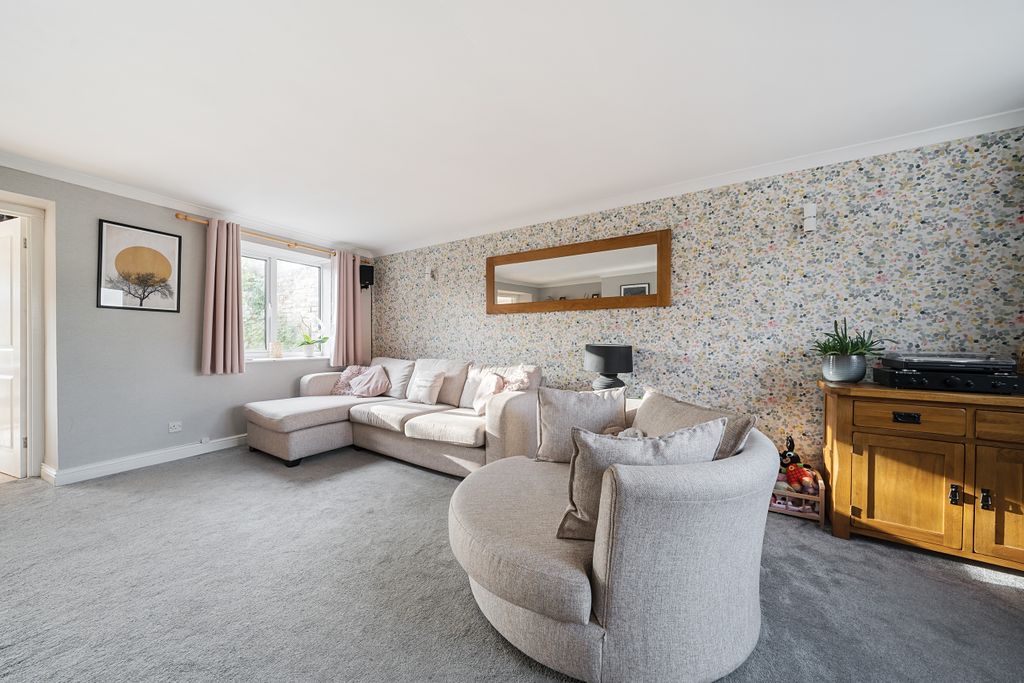 Property photo 2 of 23 Living Room