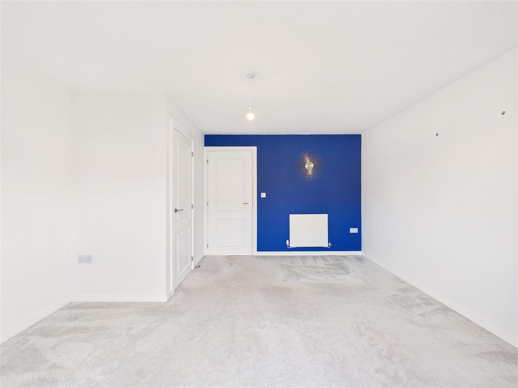 Property photo 2 of 9 Cam05193G0-Pr0206-Still005.Jpg