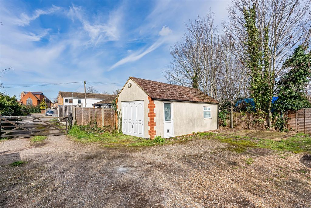 Property photo 3 of 22 63_75981.Jpg