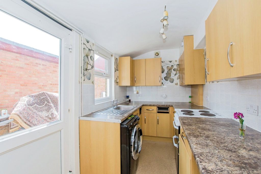 Property photo 3 of 12 Photo