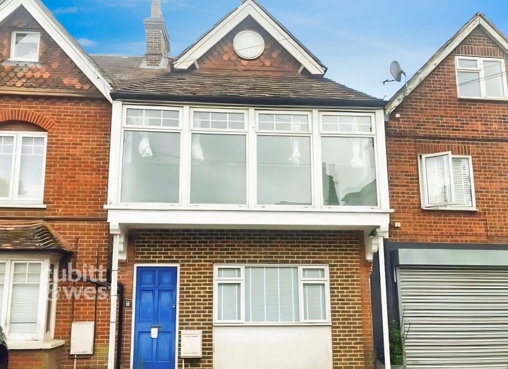 Property photo 1 of 9 49c1A1d4-Front 20...