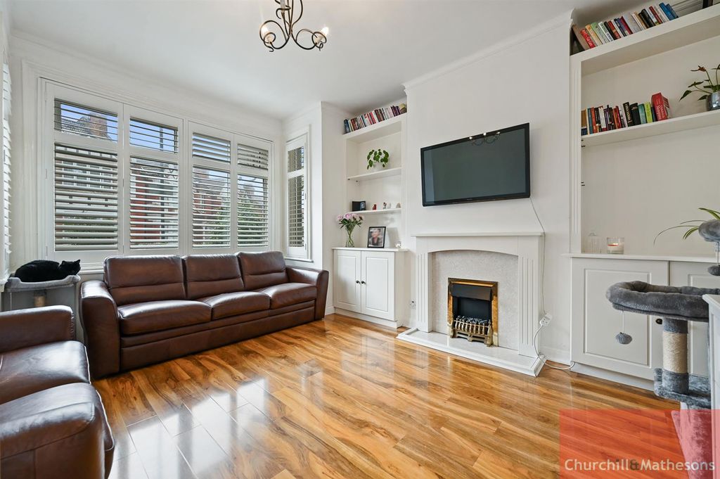 Property photo 3 of 10