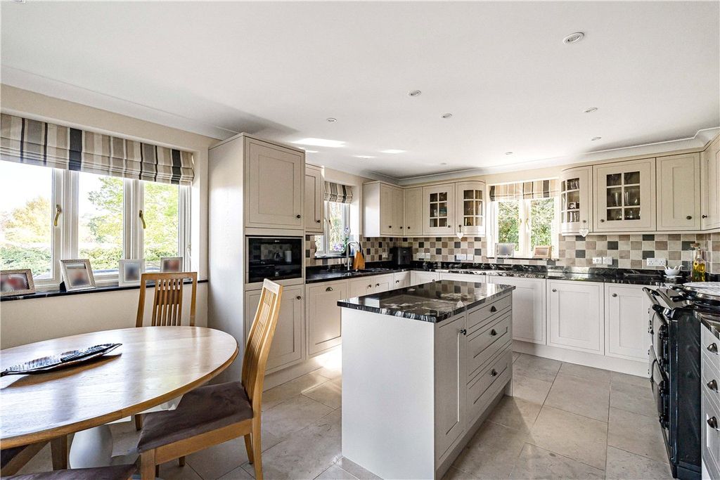 Property photo 2 of 17 Picture No. 02