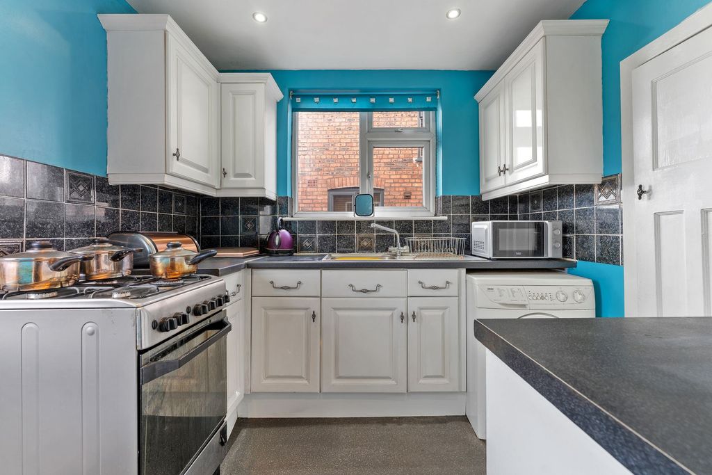 Property photo 3 of 20