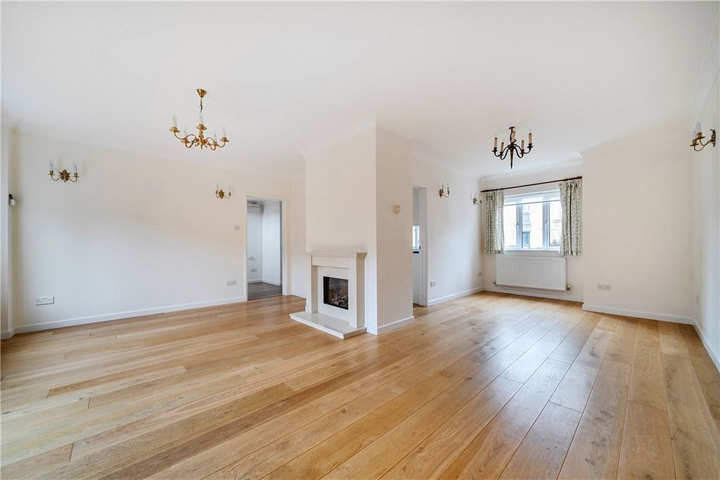 Property photo 2 of 12 Picture No. 03