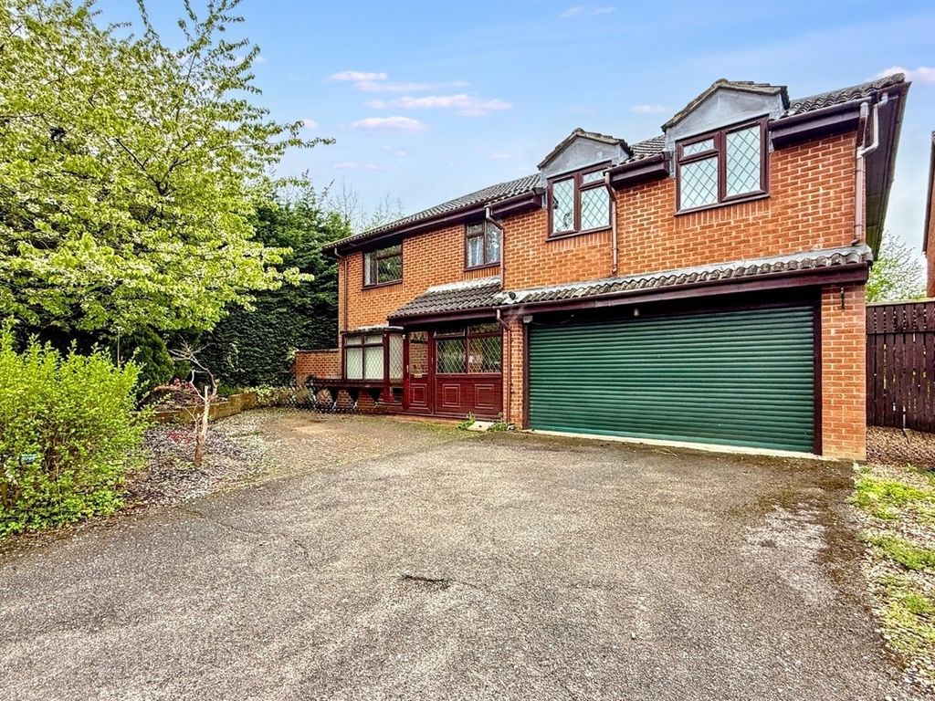 Property photo 1 of 51 4001580