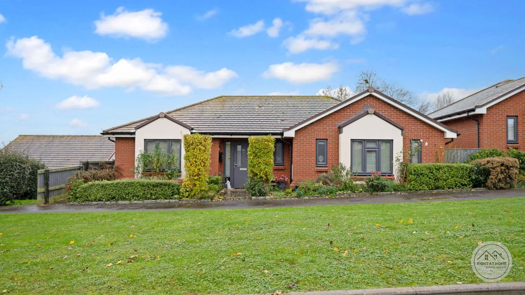 Property photo 1 of 23