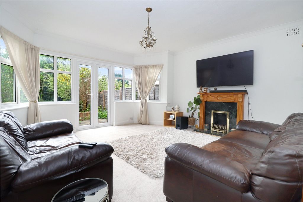 Property photo 2 of 19 Picture No. 29