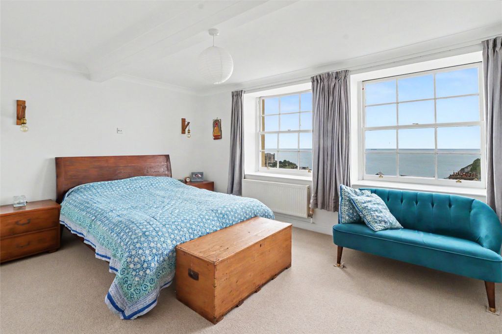 Property photo 2 of 18 2 - Picture No. 13