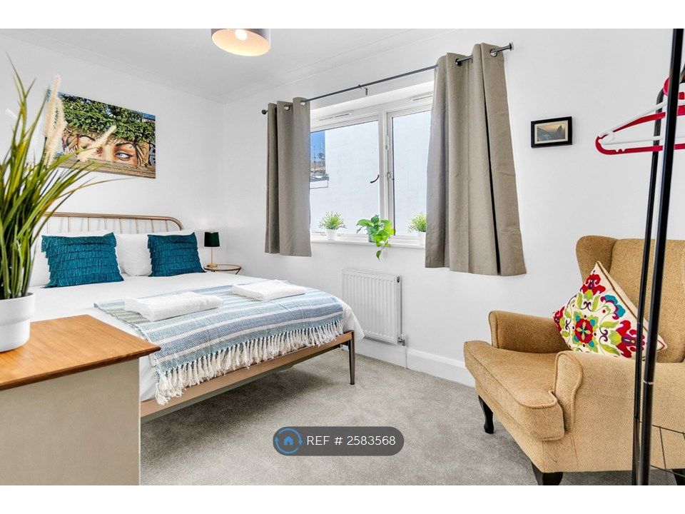 Property photo 3 of 27 Bedroom